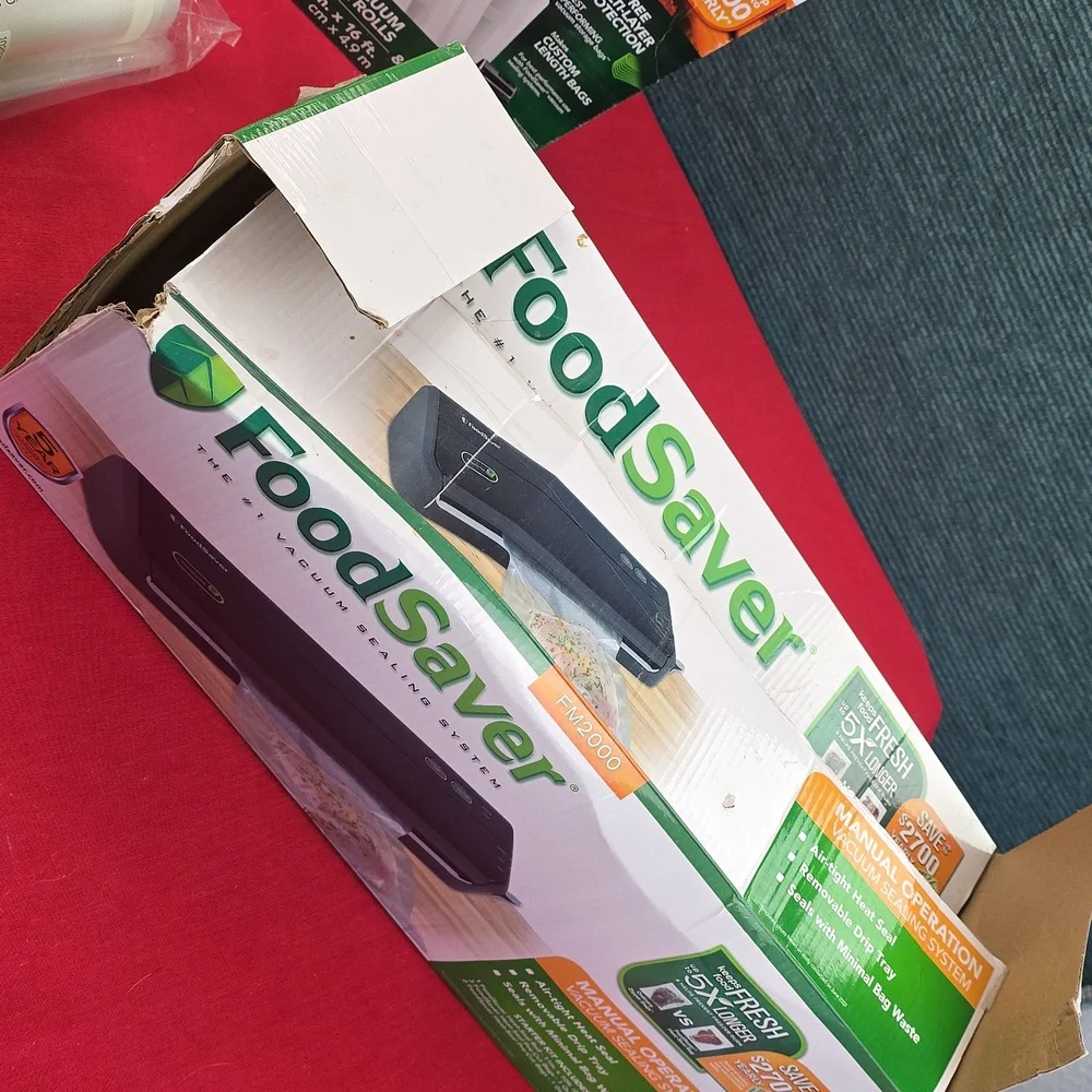FoodSaver Heat Sealing Food Storage Starter Kit Plus Extra Box Of Bags
